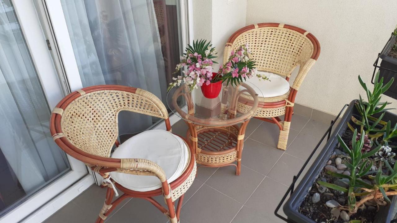 Mariposa, Apartment With Balcony, Private Parking In The Garage, Near The Biggest Shopping Center Mall Of Split Exteriör bild